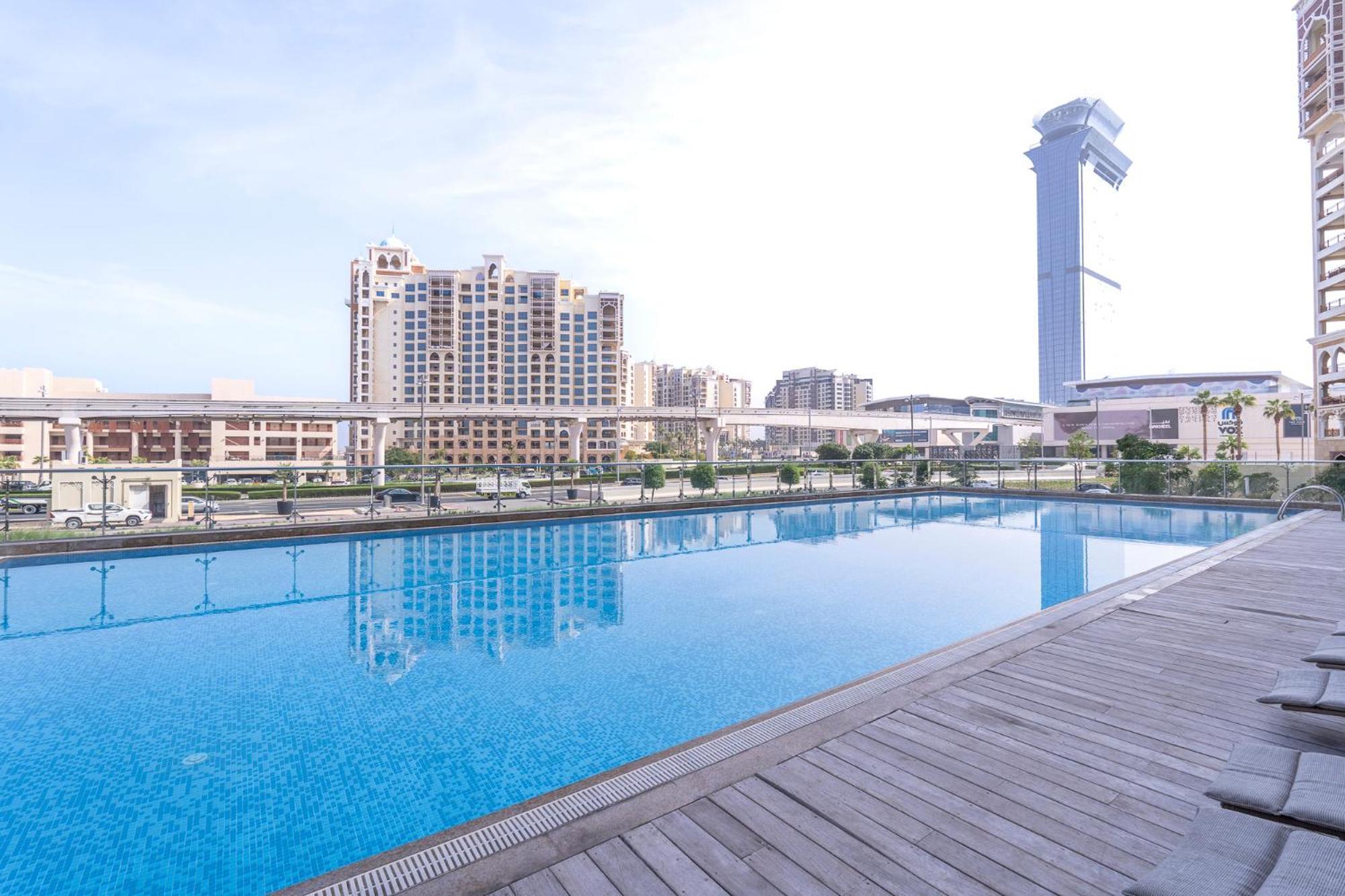 Palm Jumeirah Studio With Sea View Spacious Apartment ดูไบ ภายนอก รูปภาพ